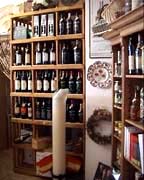 Wir bieten unter anderem spanische Weine aus den Anbaugebieten: Rioja, Navarra, Ribera del Duero, Rueda, Cava, Toro, Jerez, Sherry, Katalonien und Andalusien